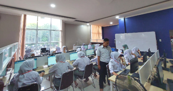 Kegiatan pembelajaran di SMA Nur Azizi Tanjung Morawa